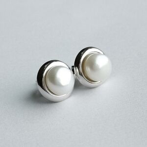 White cultured pearl stud earrings in Sterling Silver 8mm